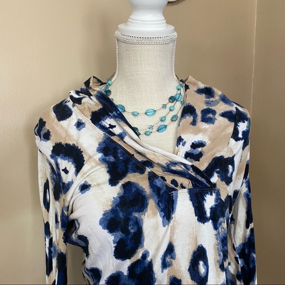 𝅺ST John long sleeve shirt - Picture 2 of 7